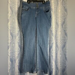 Women’s High-Waisted Flare Leg Jeans Size XL (12) Stretch Denim (Temu)